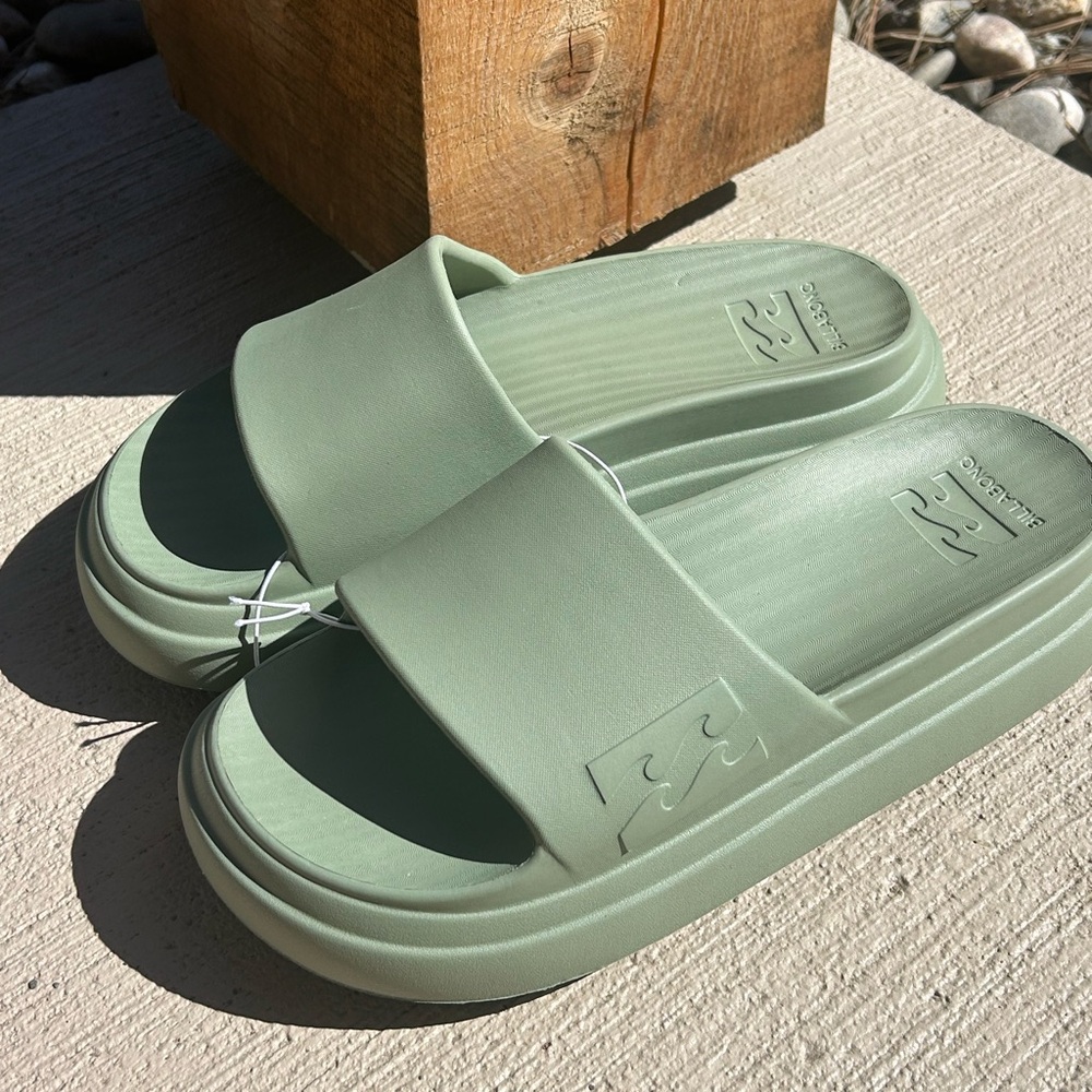 Billabong Green sandals slides Sz 9 shoes